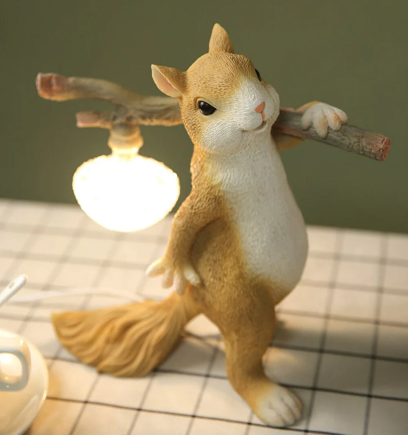 Squirrel Table Lamp - Yiarolight