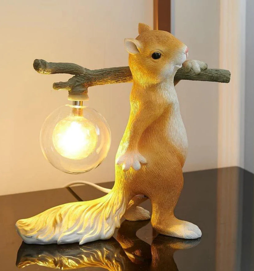 Squirrel Table Lamp - Yiarolight