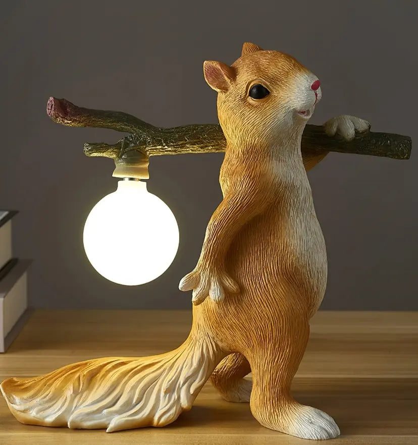 Squirrel Table Lamp - Yiarolight