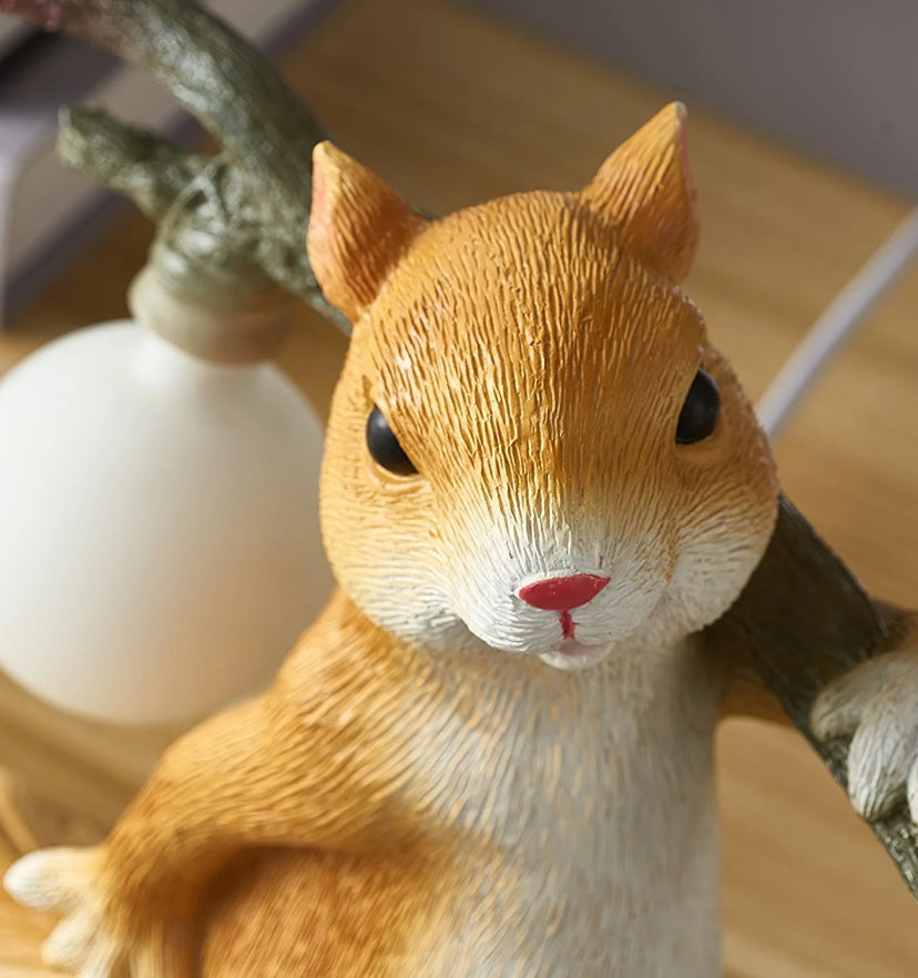 Squirrel Table Lamp - Yiarolight