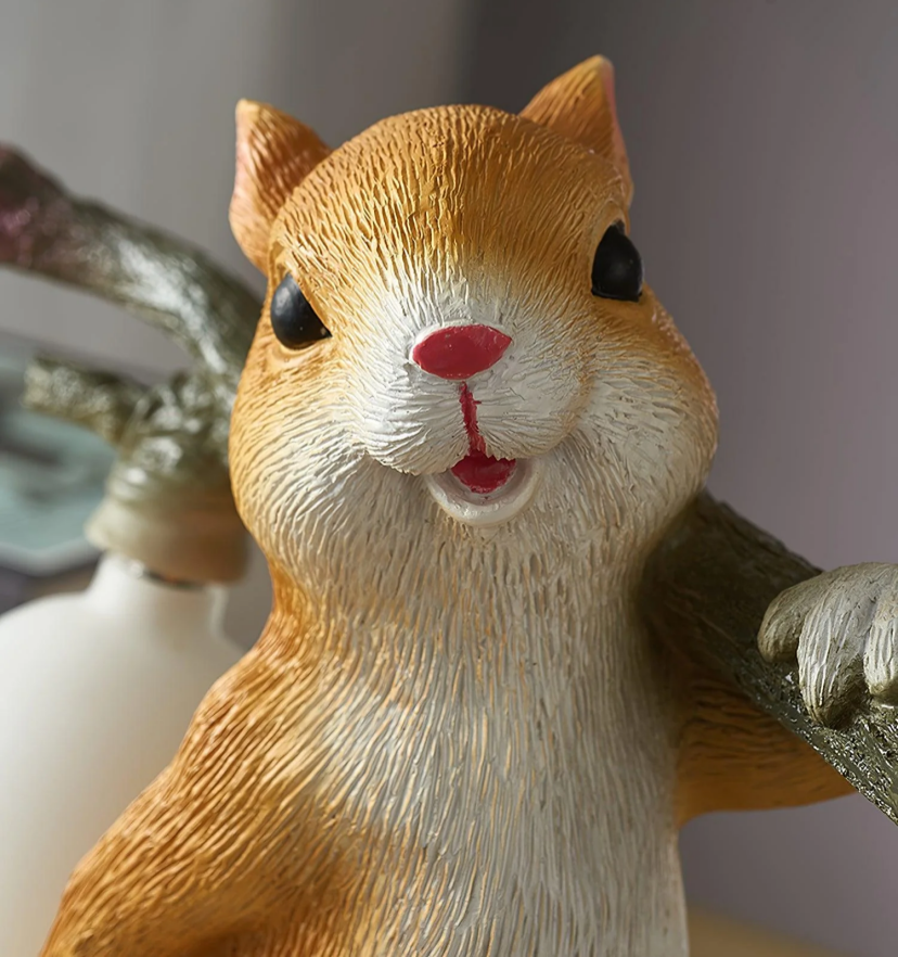Squirrel Table Lamp - Yiarolight