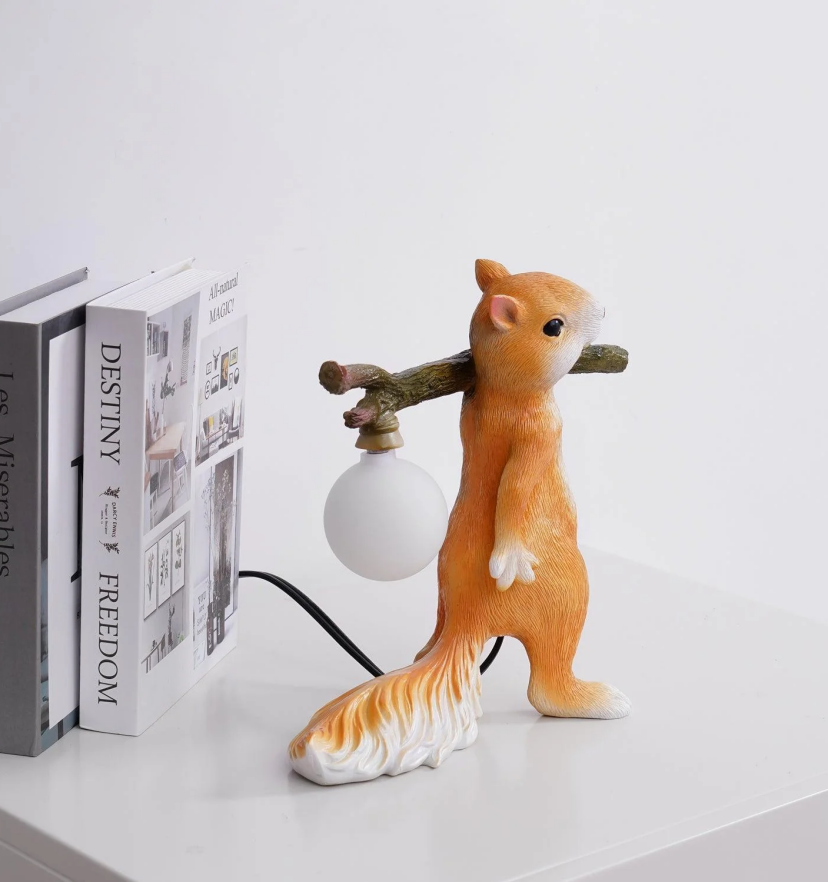 Squirrel Table Lamp - Yiarolight