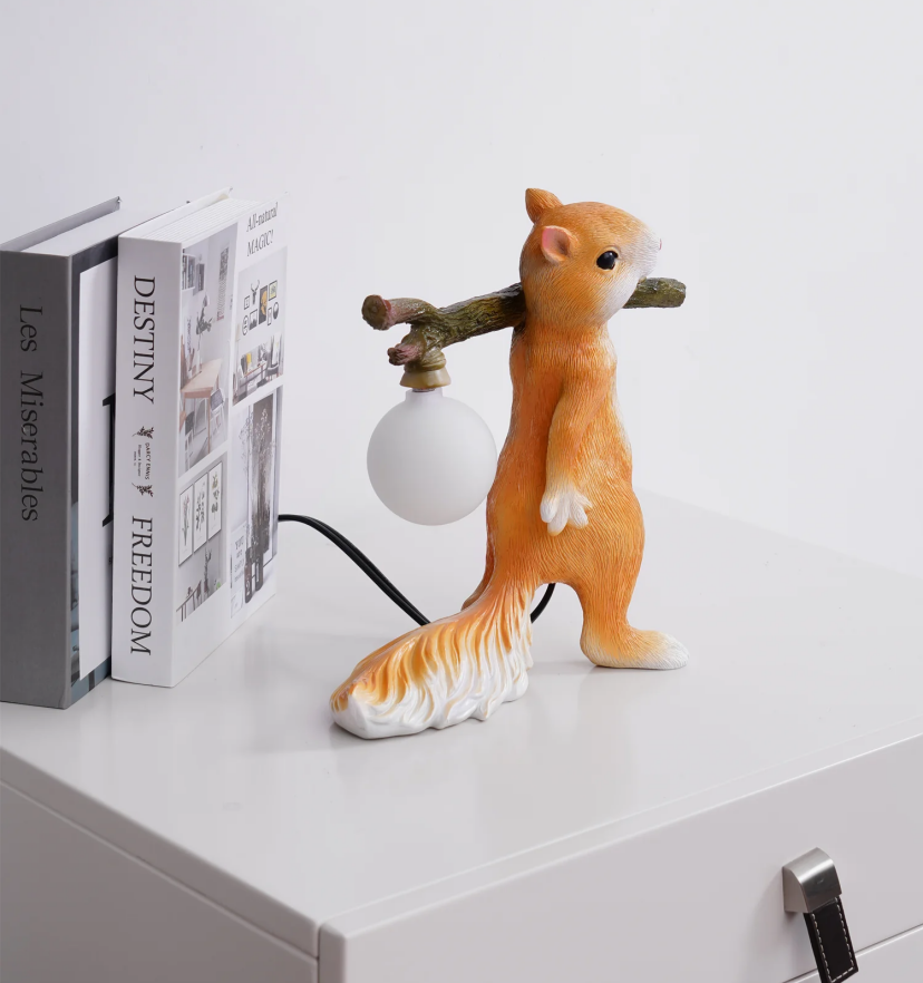 Squirrel Table Lamp - Yiarolight