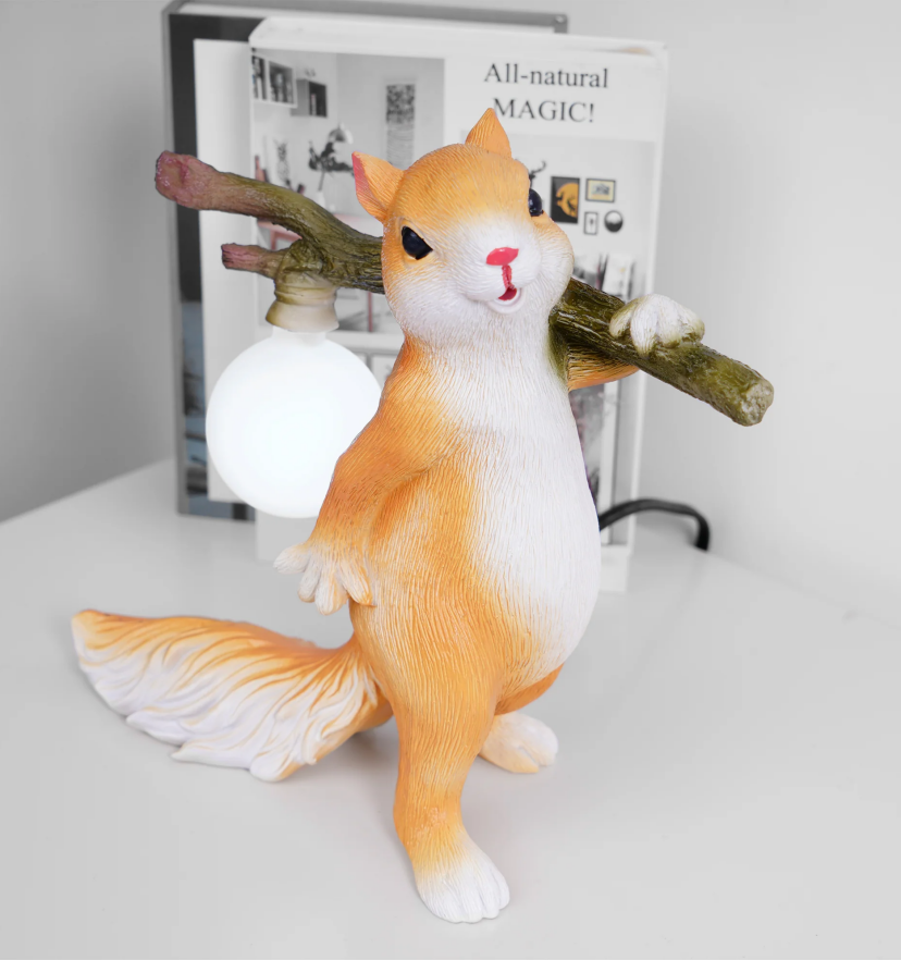 Squirrel Table Lamp - Yiarolight