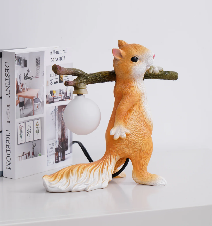 Squirrel Table Lamp - Yiarolight