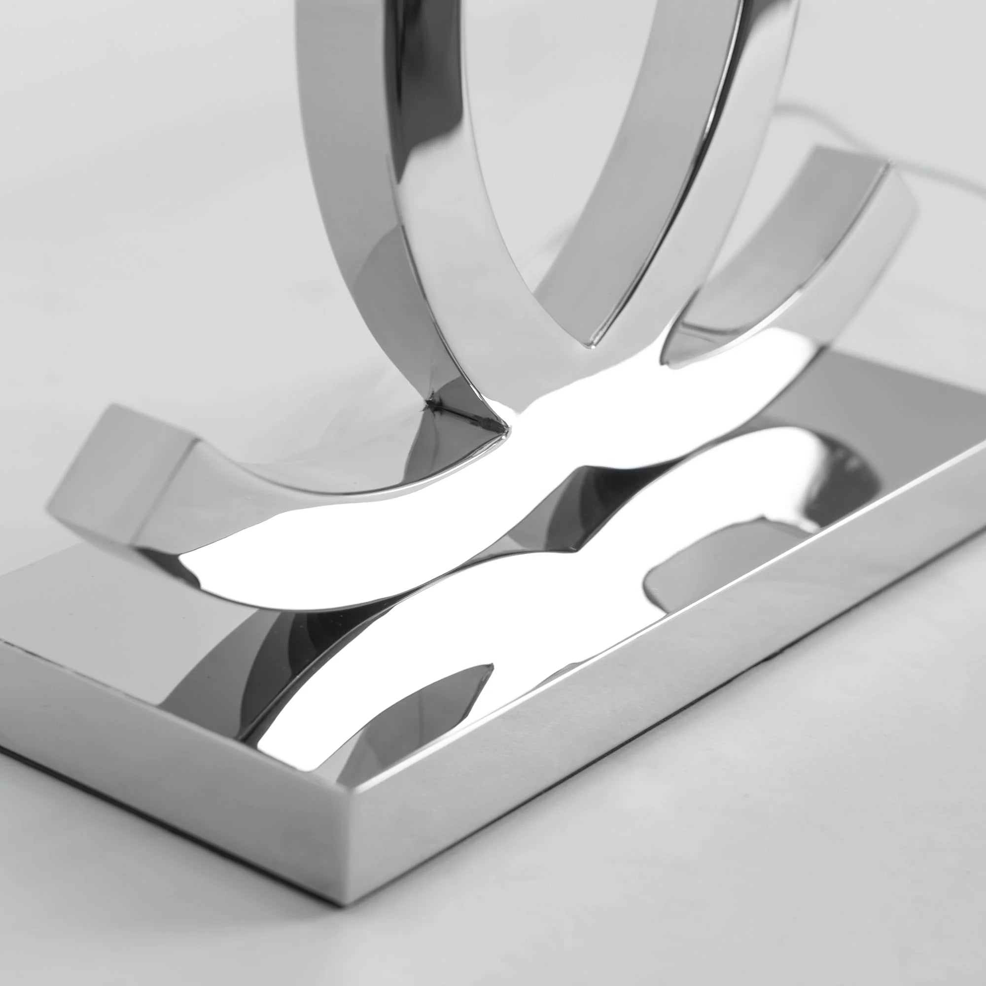 Stainless Steel Table Lamp - Yiarolight