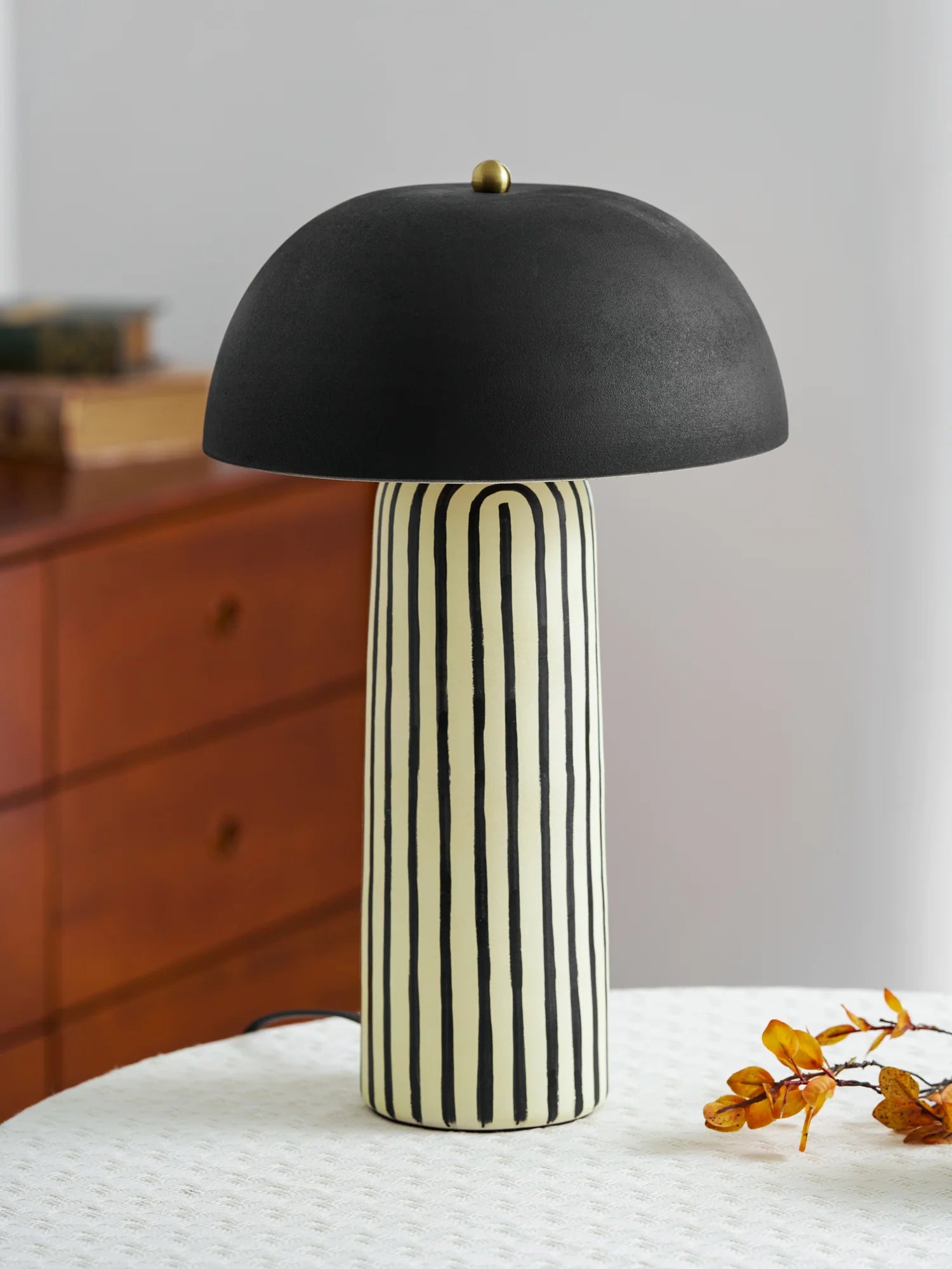 Stria Table Lamp - Yiarolight