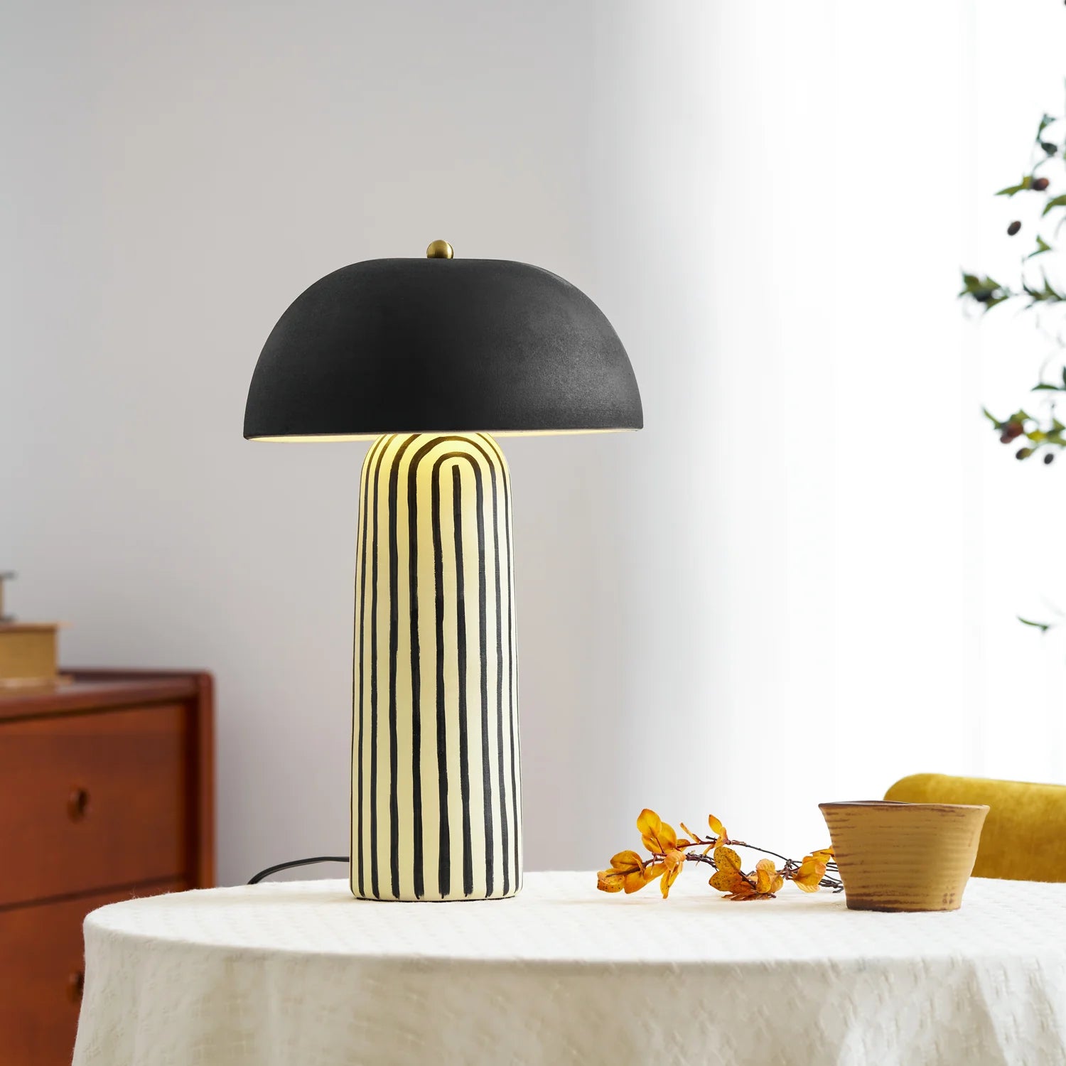 Stria Table Lamp - Yiarolight