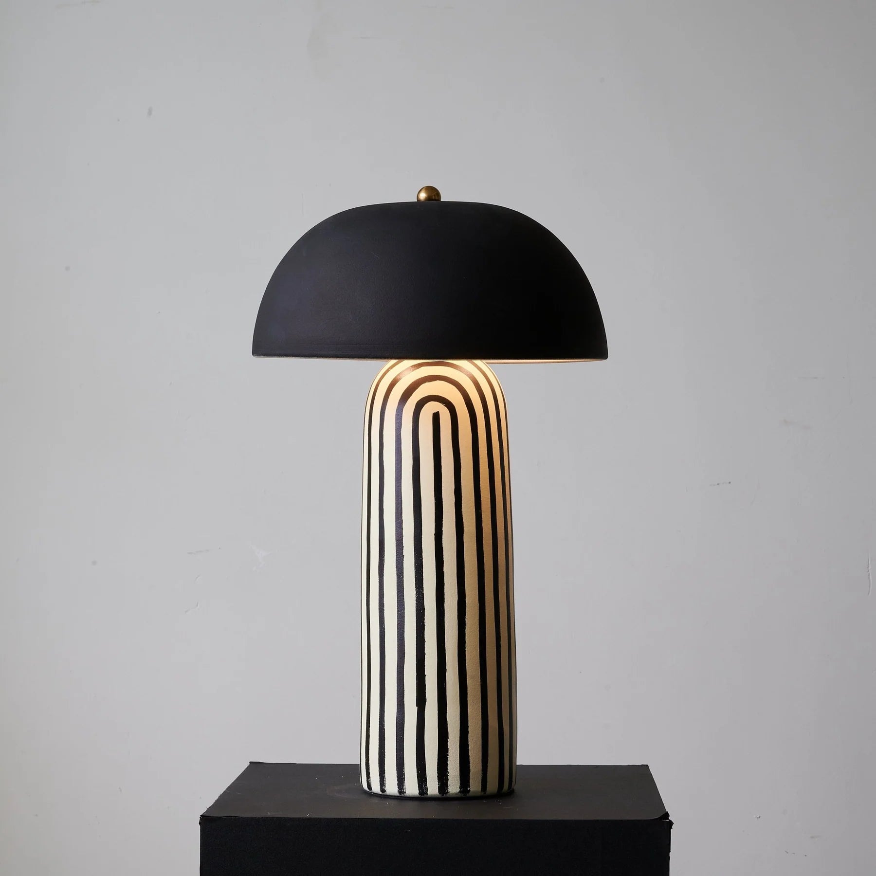 Stria Table Lamp - Yiarolight