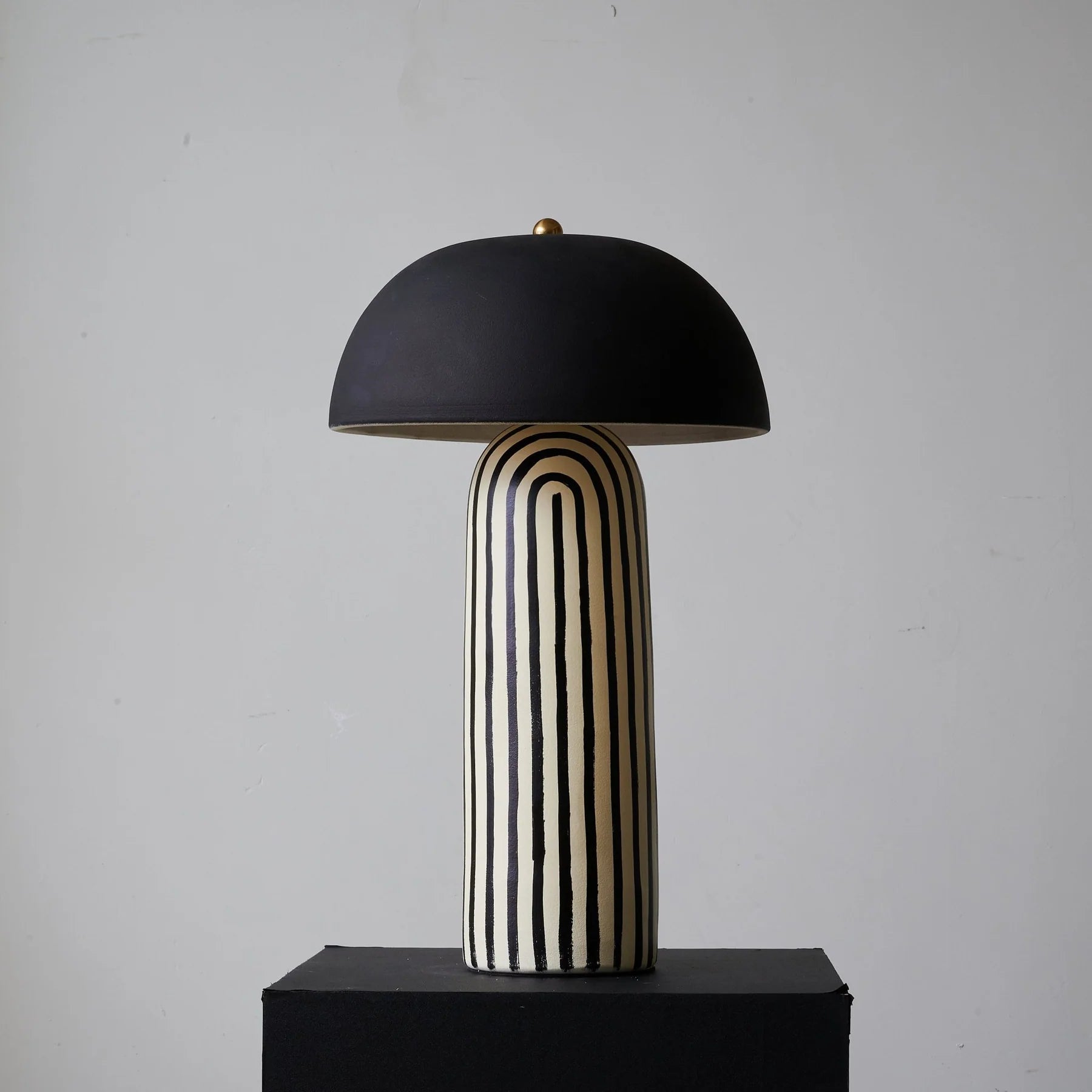 Stria Table Lamp - Yiarolight