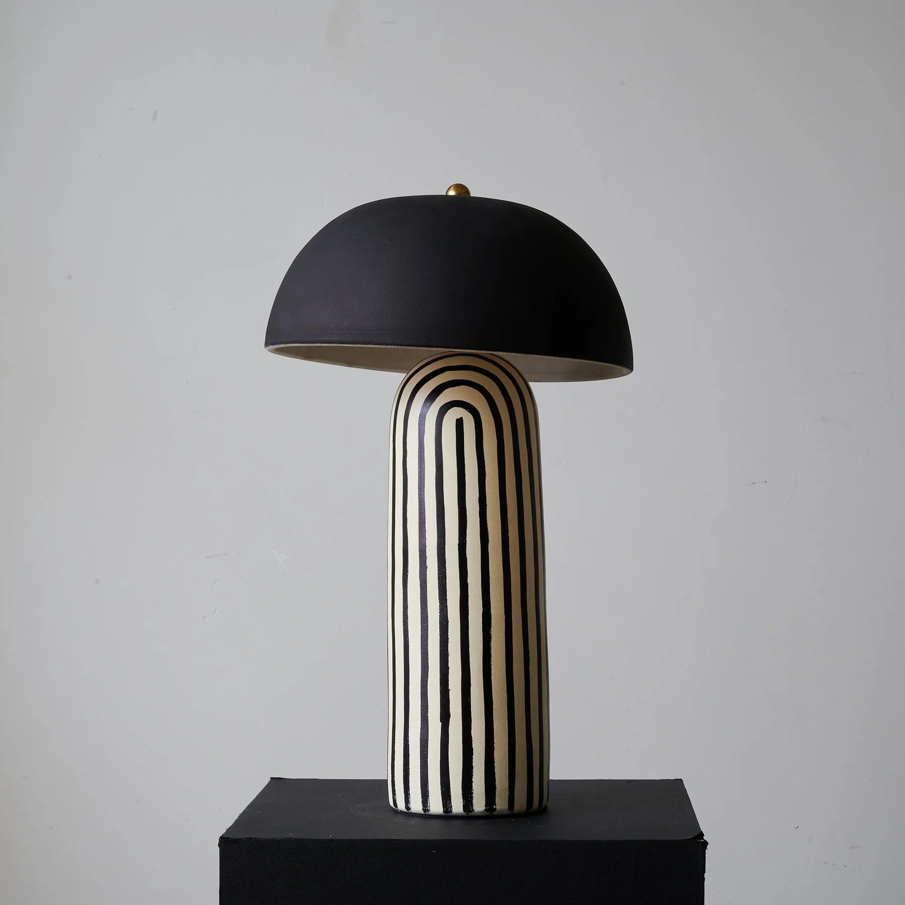 Stria Table Lamp - Yiarolight