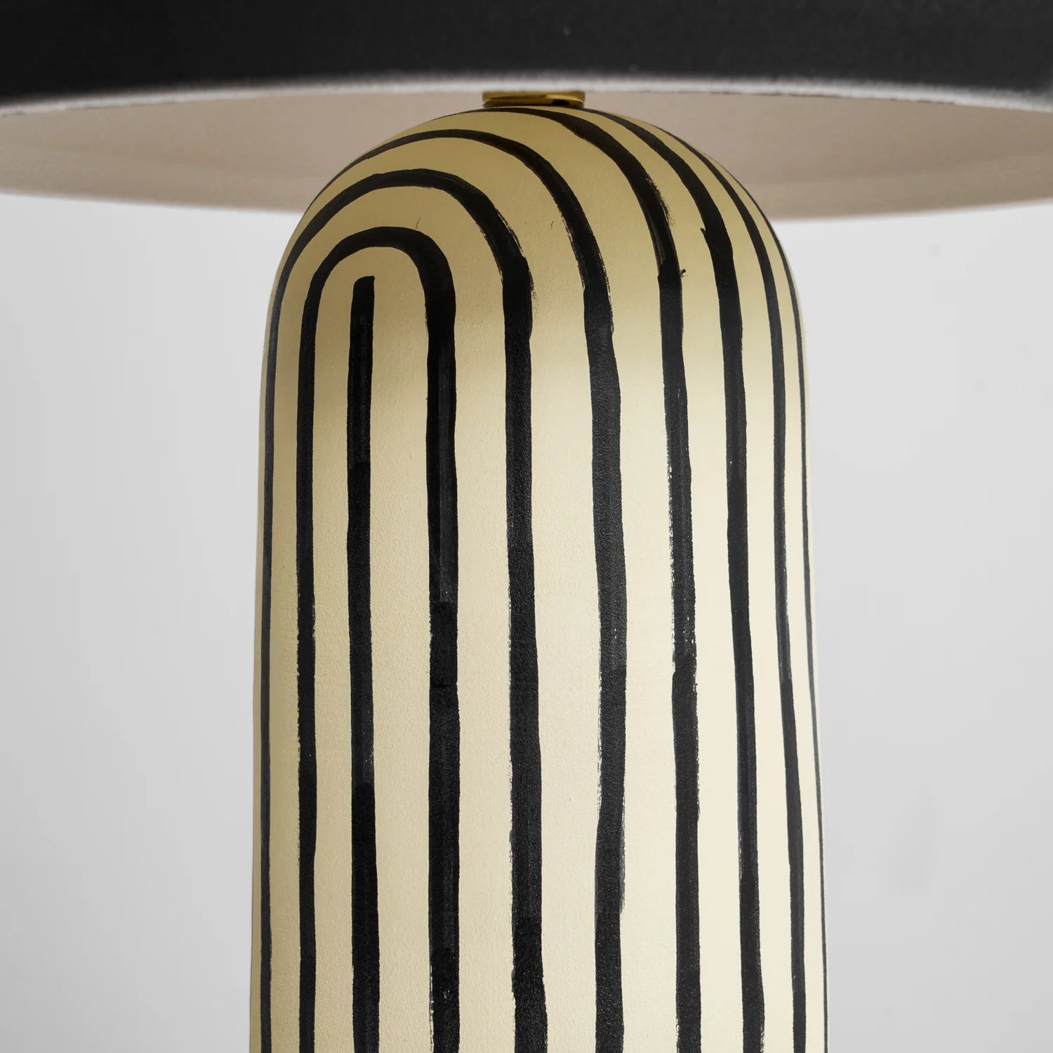 Stria Table Lamp - Yiarolight