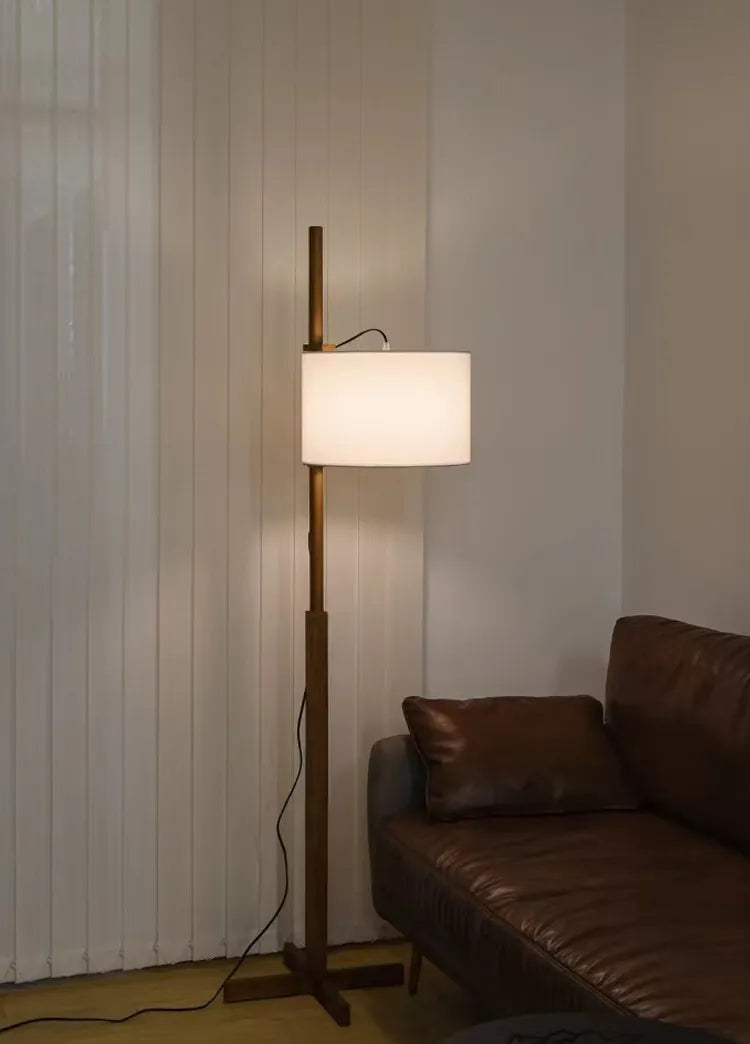 Svelte Silhouette Floor Lamp - Yiarolight