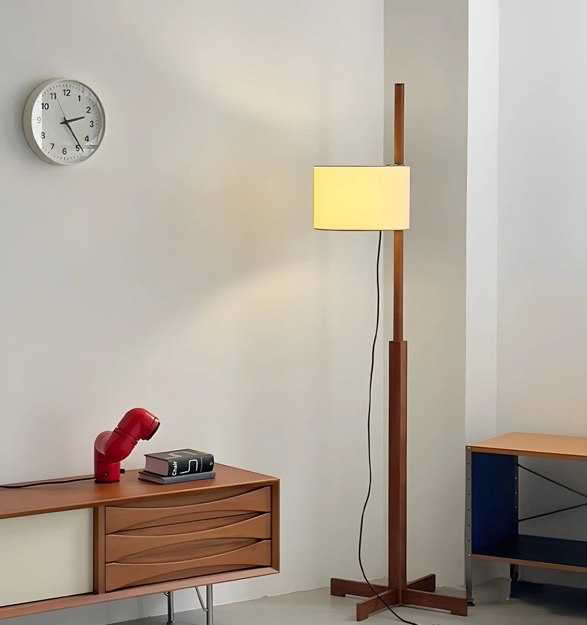 Svelte Silhouette Floor Lamp - Yiarolight