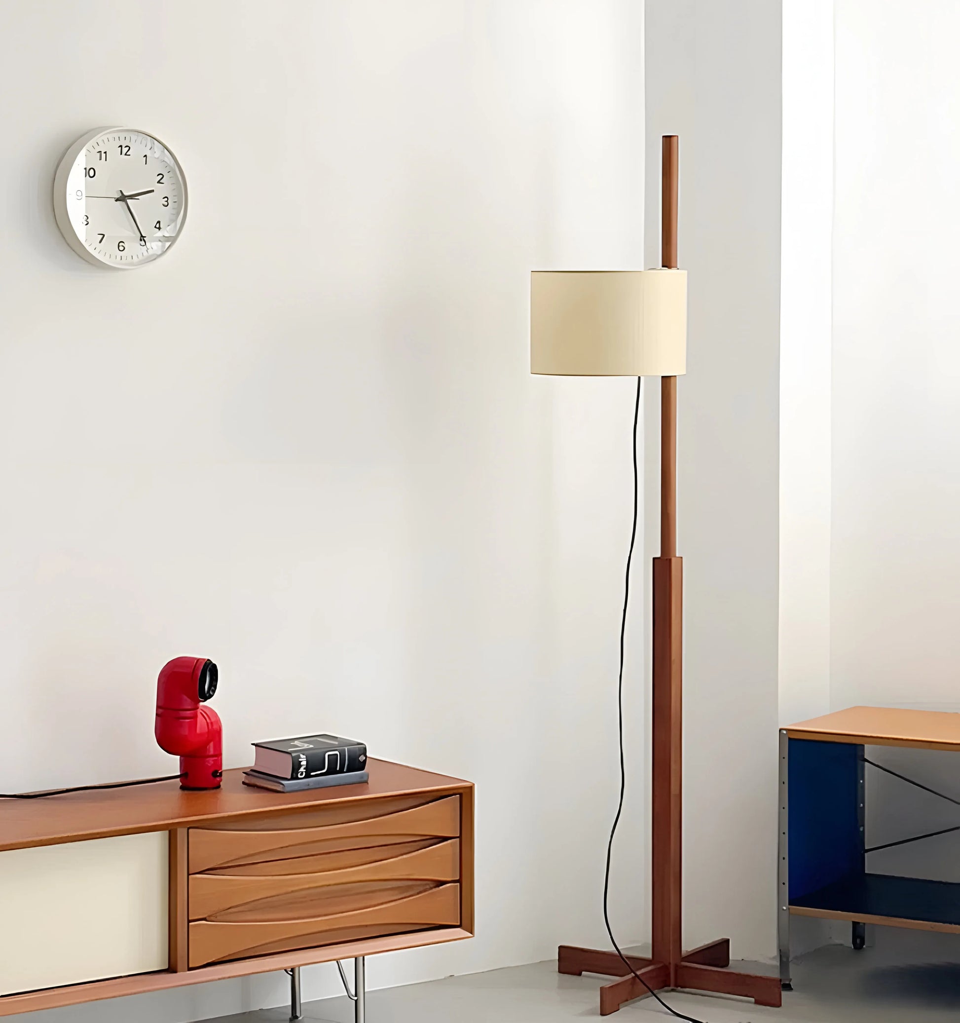 Svelte Silhouette Floor Lamp - Yiarolight