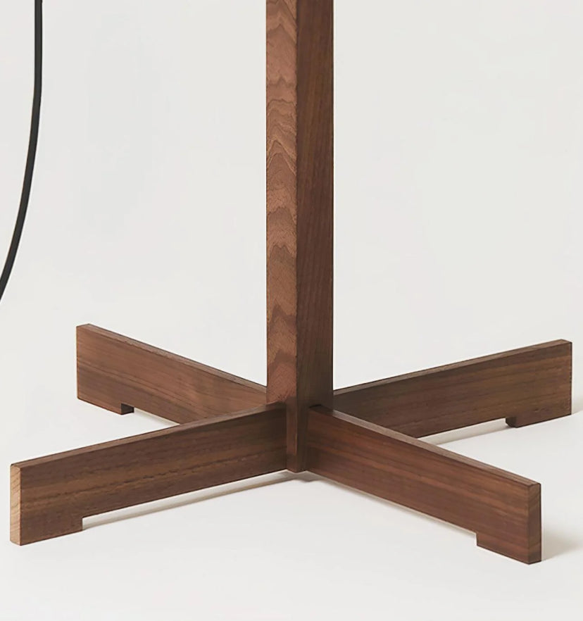 Svelte Silhouette Floor Lamp - Yiarolight