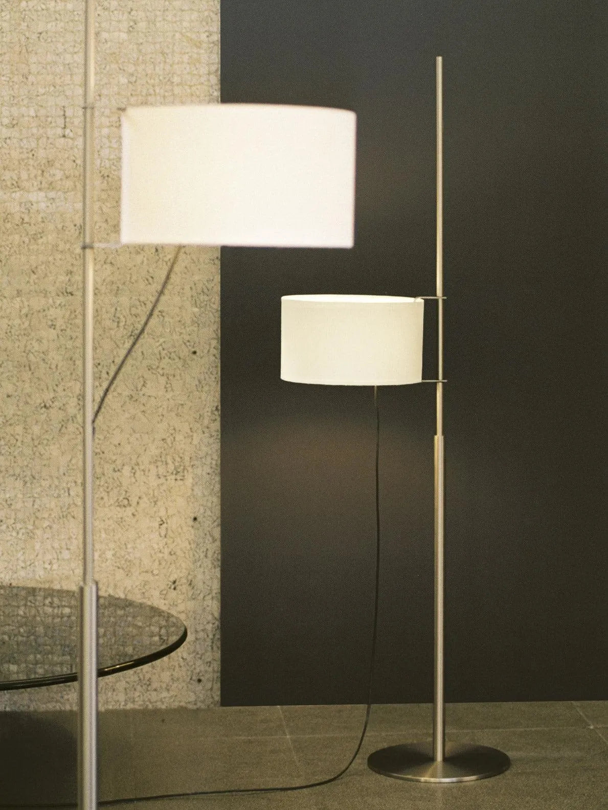 Svelte Silhouette Floor Lamp - Yiarolight