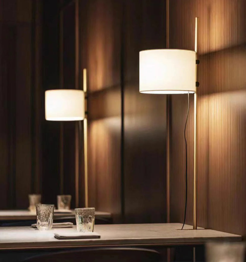 Svelte Silhouette Floor Lamp - Yiarolight