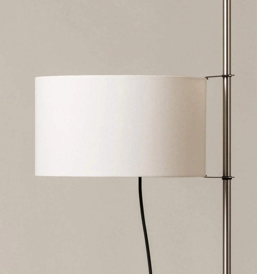 Svelte Silhouette Floor Lamp - Yiarolight