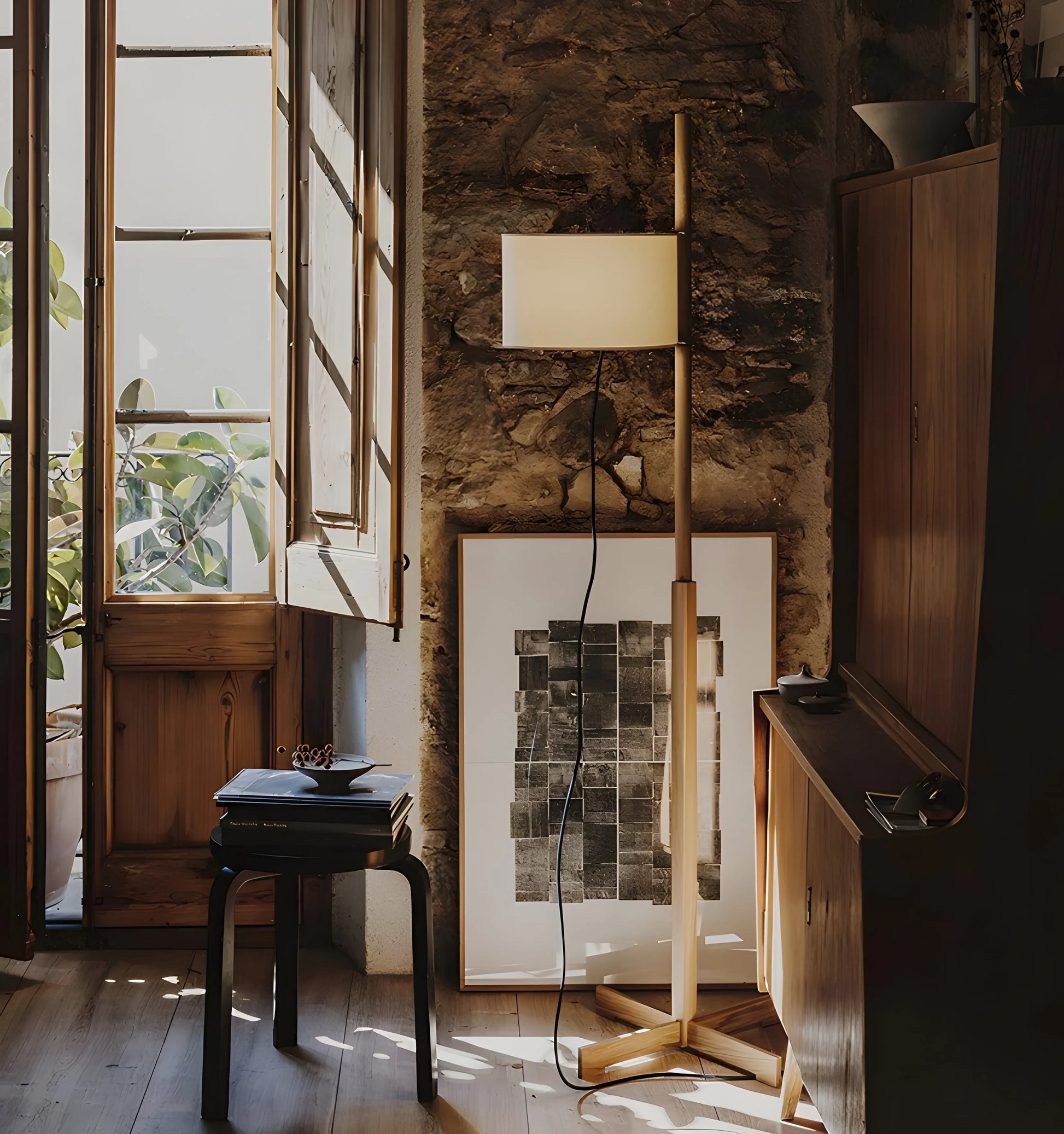 Svelte Silhouette Floor Lamp - Yiarolight