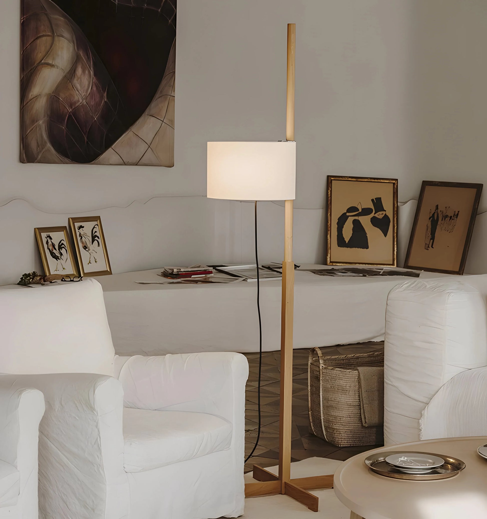Svelte Silhouette Floor Lamp - Yiarolight