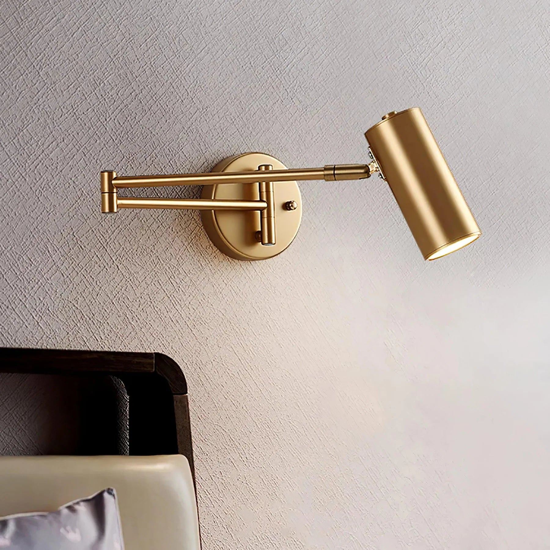 Swing Arm Wall Sconce - Yiarolight