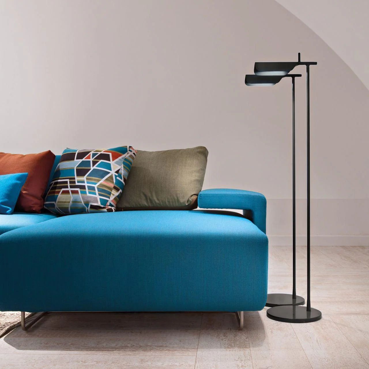 Pivot Ease Floor Lamp - Yiarolight