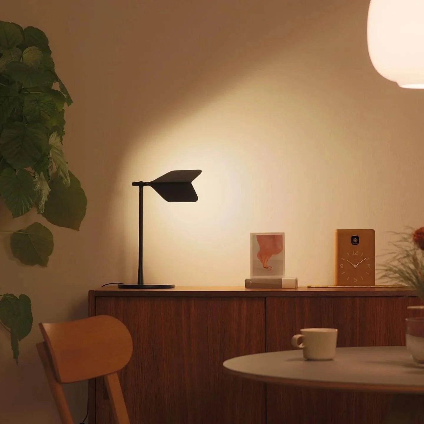 Pivot Ease Table Lamp - Yiarolight