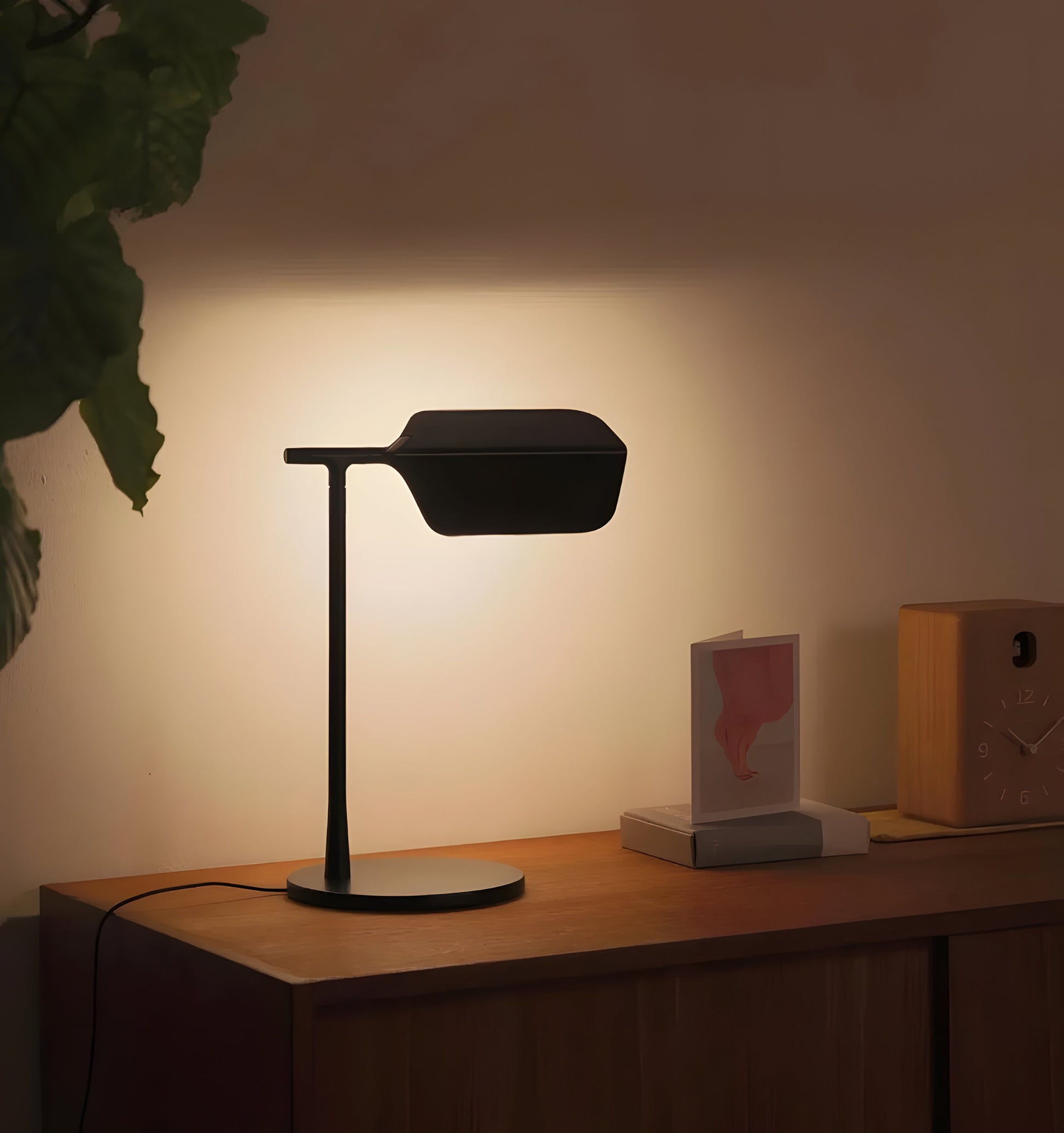 Pivot Ease Table Lamp - Yiarolight