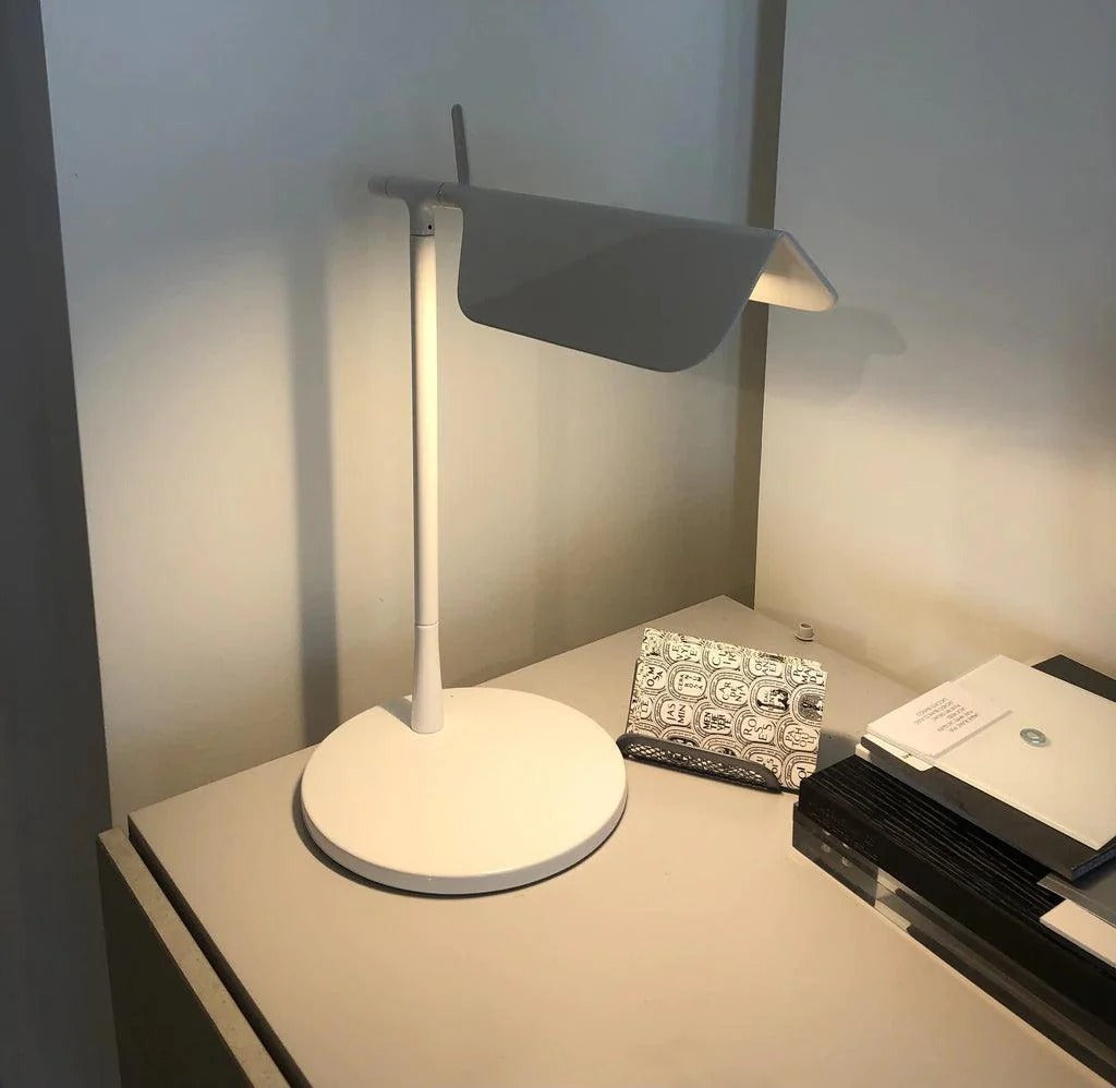 Pivot Ease Table Lamp - Yiarolight