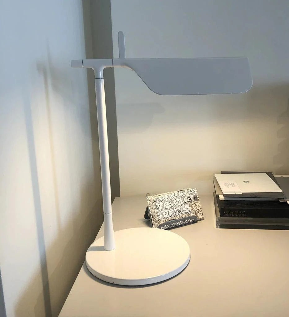 Pivot Ease Table Lamp - Yiarolight