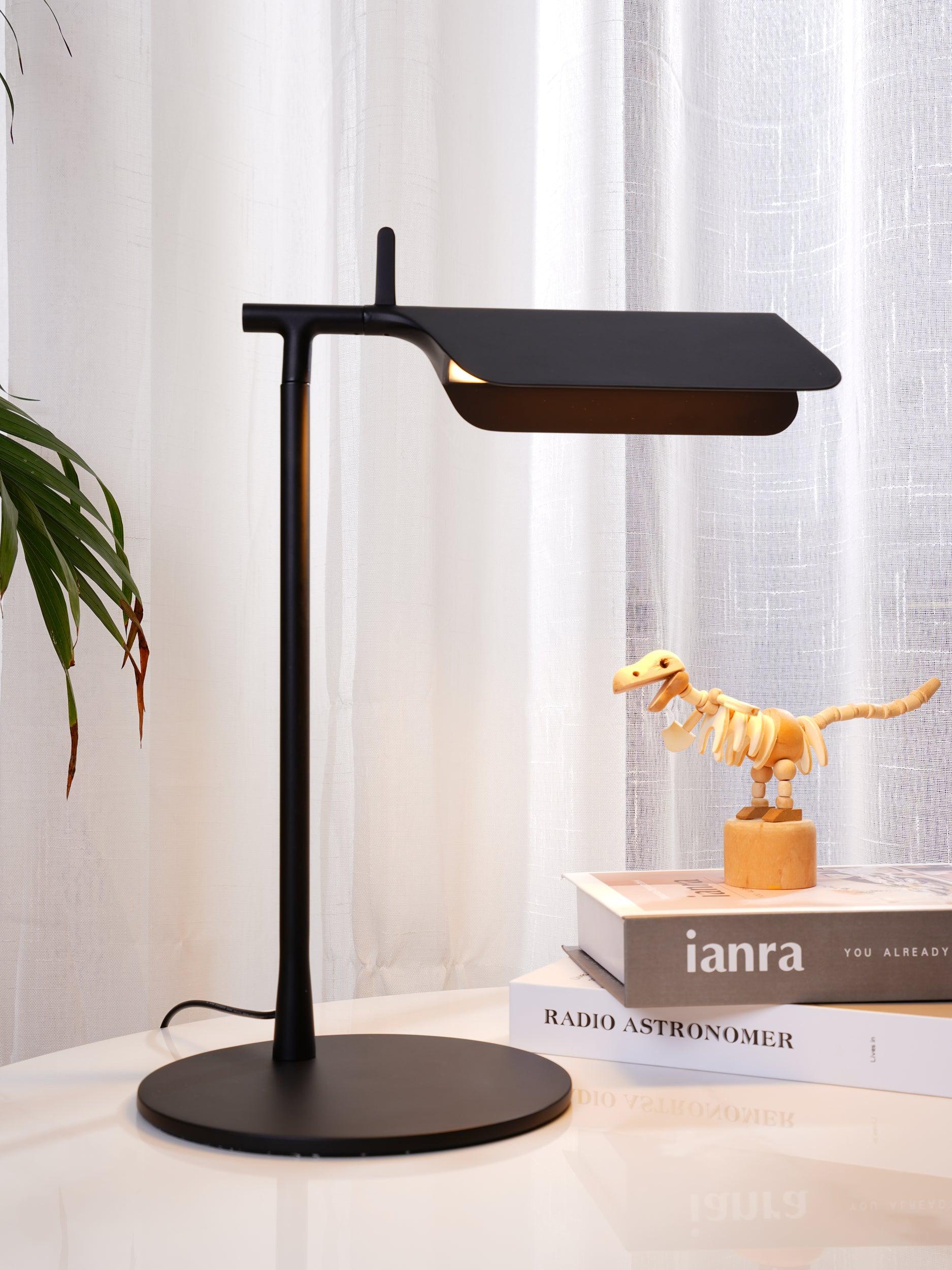 Pivot Ease Table Lamp - Yiarolight