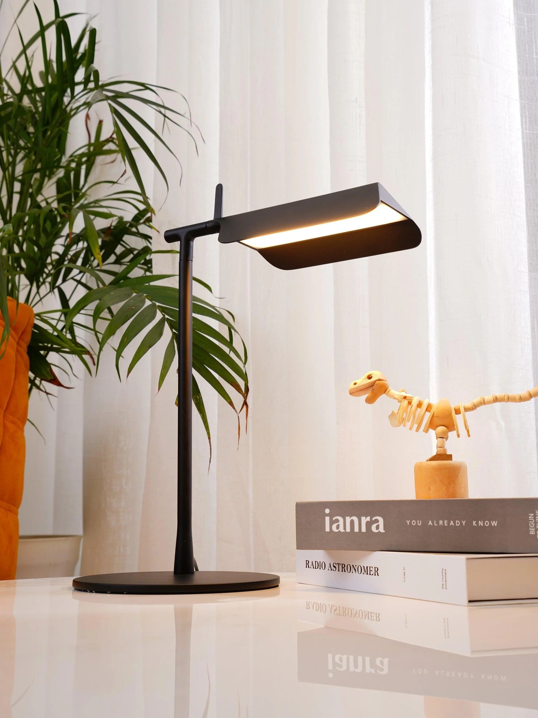 Pivot Ease Table Lamp - Yiarolight
