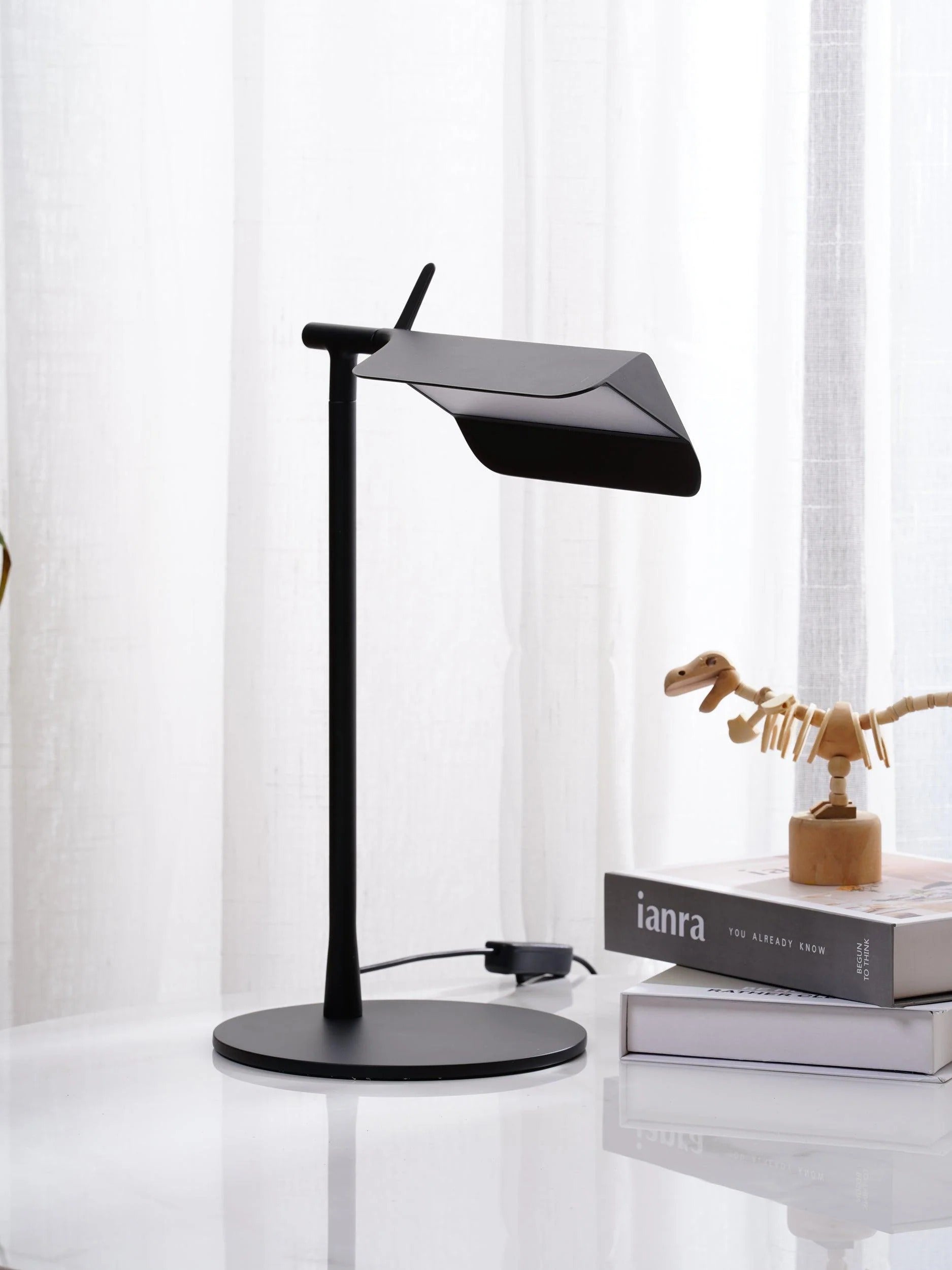 Pivot Ease Table Lamp - Yiarolight