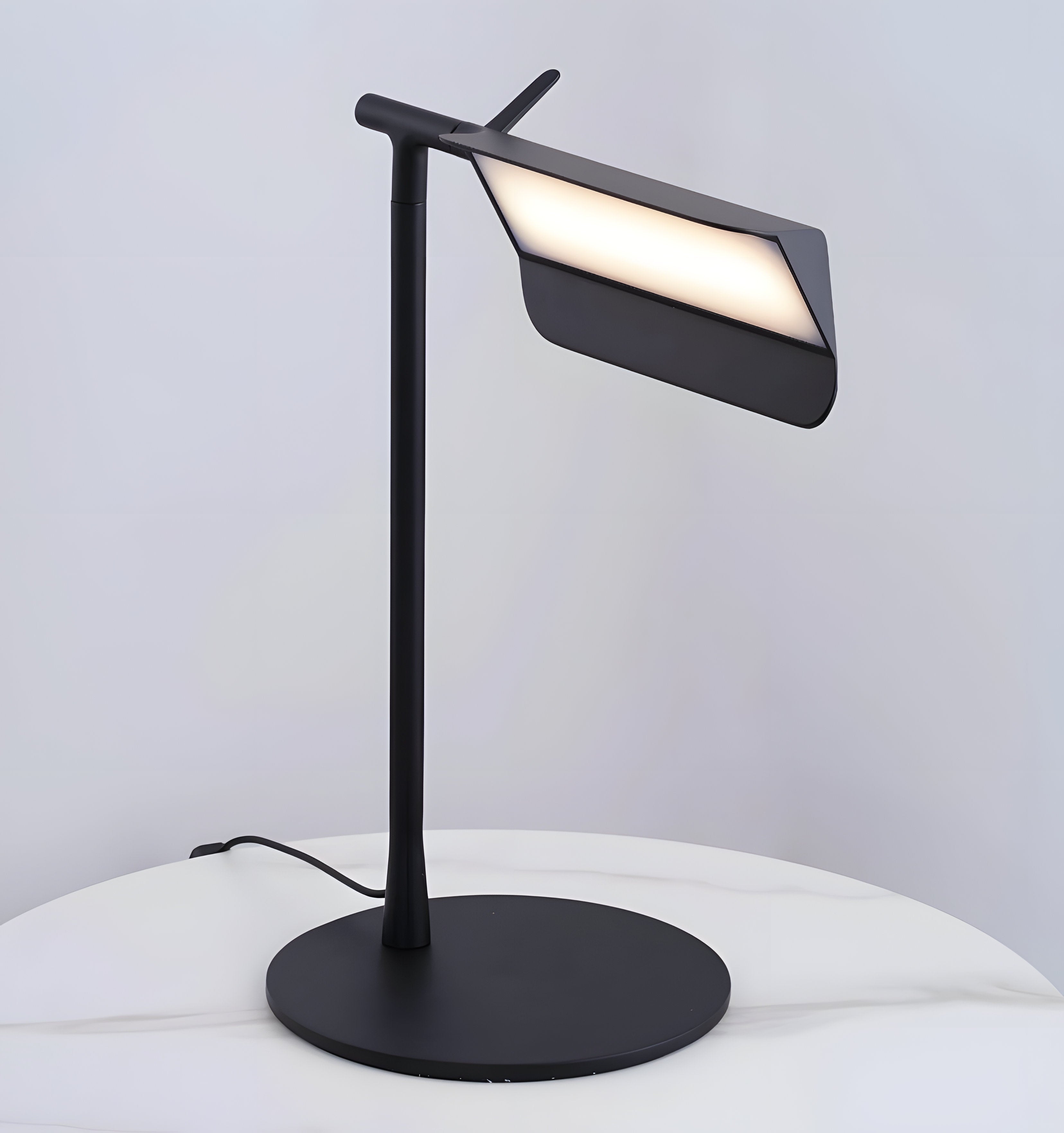 Pivot Ease Table Lamp - Yiarolight