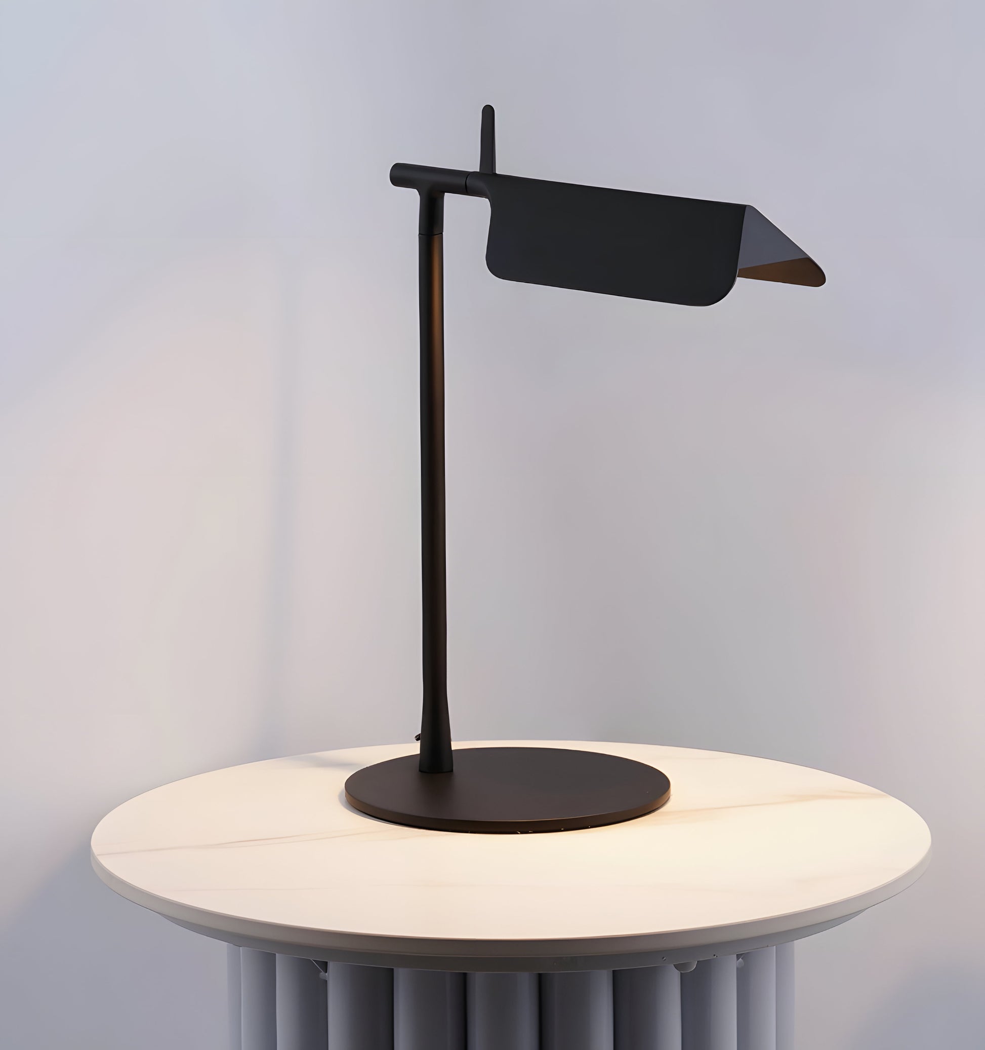 Pivot Ease Table Lamp - Yiarolight