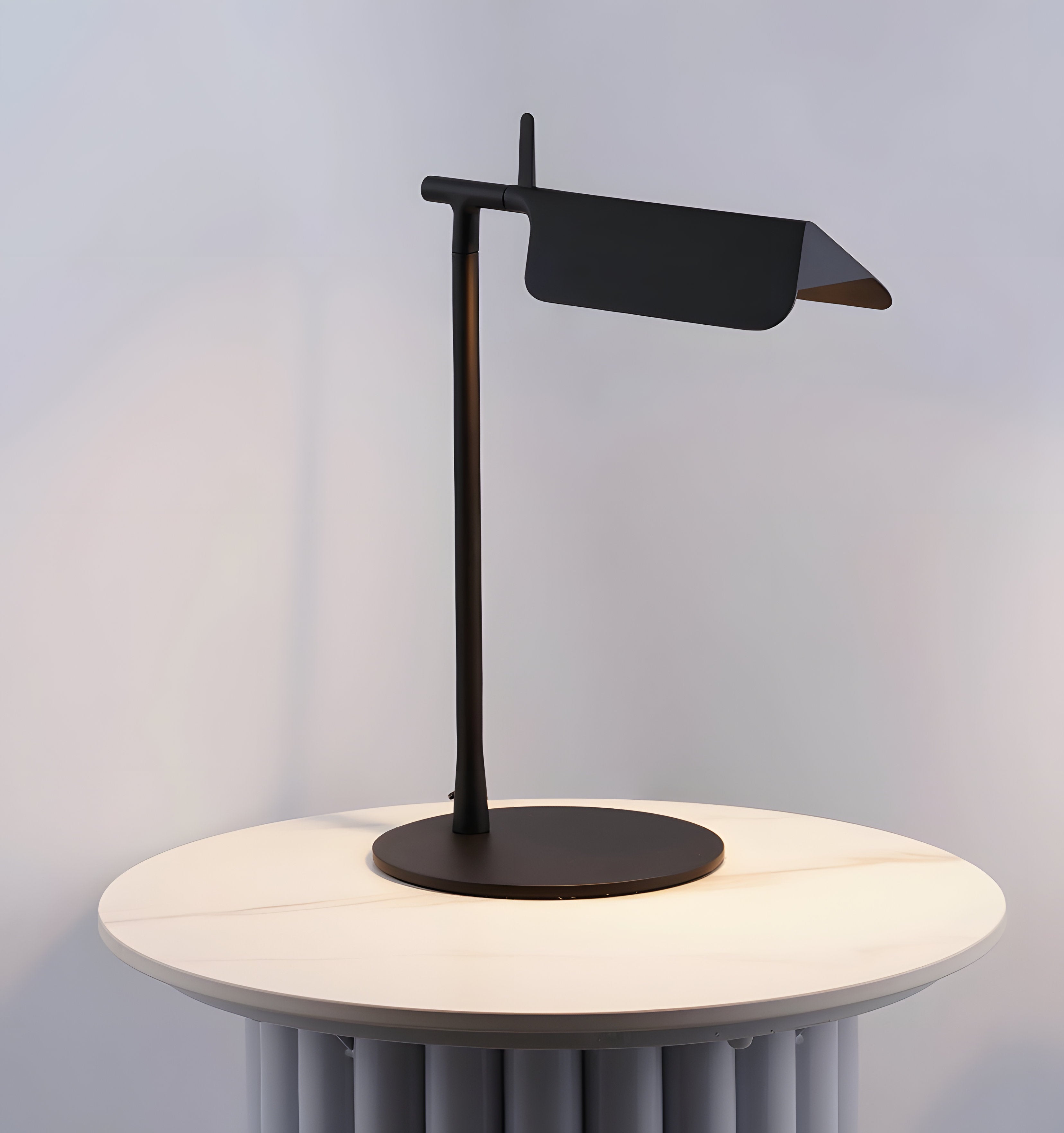Pivot Ease Table Lamp - Yiarolight