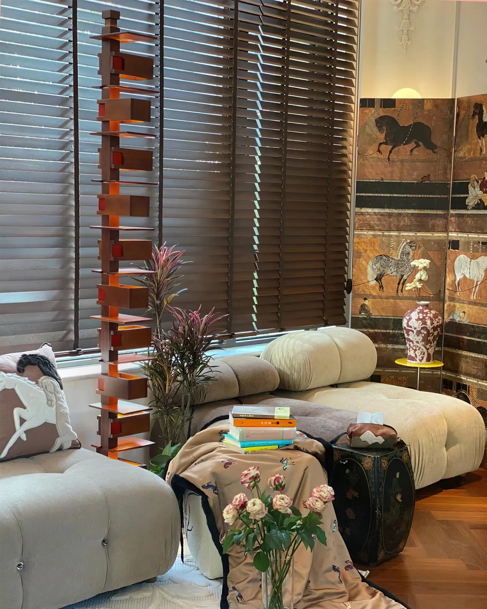 Taliesin Floor Lamp - Yiarolight
