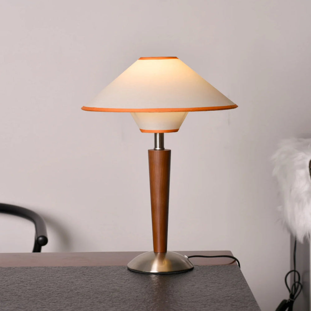 Talonwood Table Lamp - Yiarolight