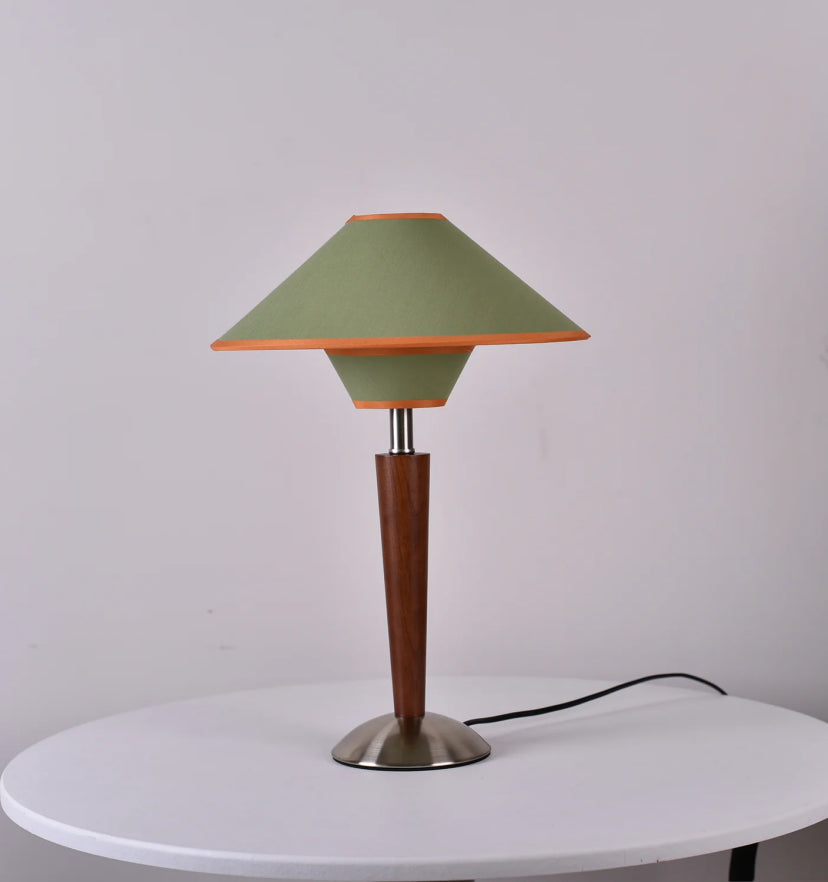 Talonwood Table Lamp - Yiarolight