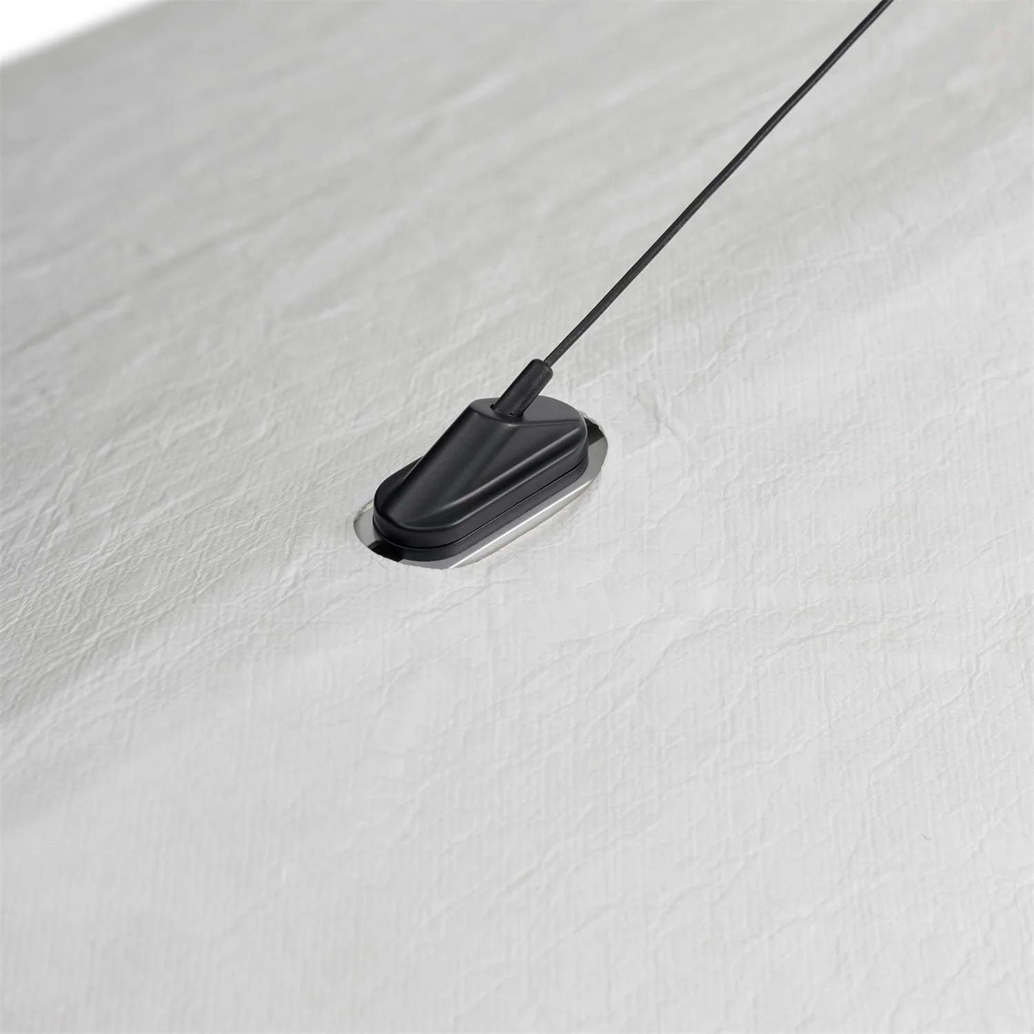 Tense Tyvek Pendant Lamp - Yiarolight