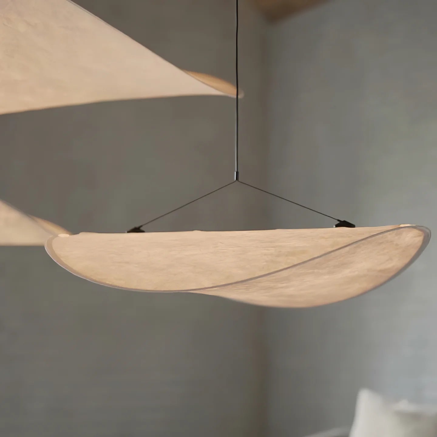 Tense Tyvek Pendant Lamp - Yiarolight
