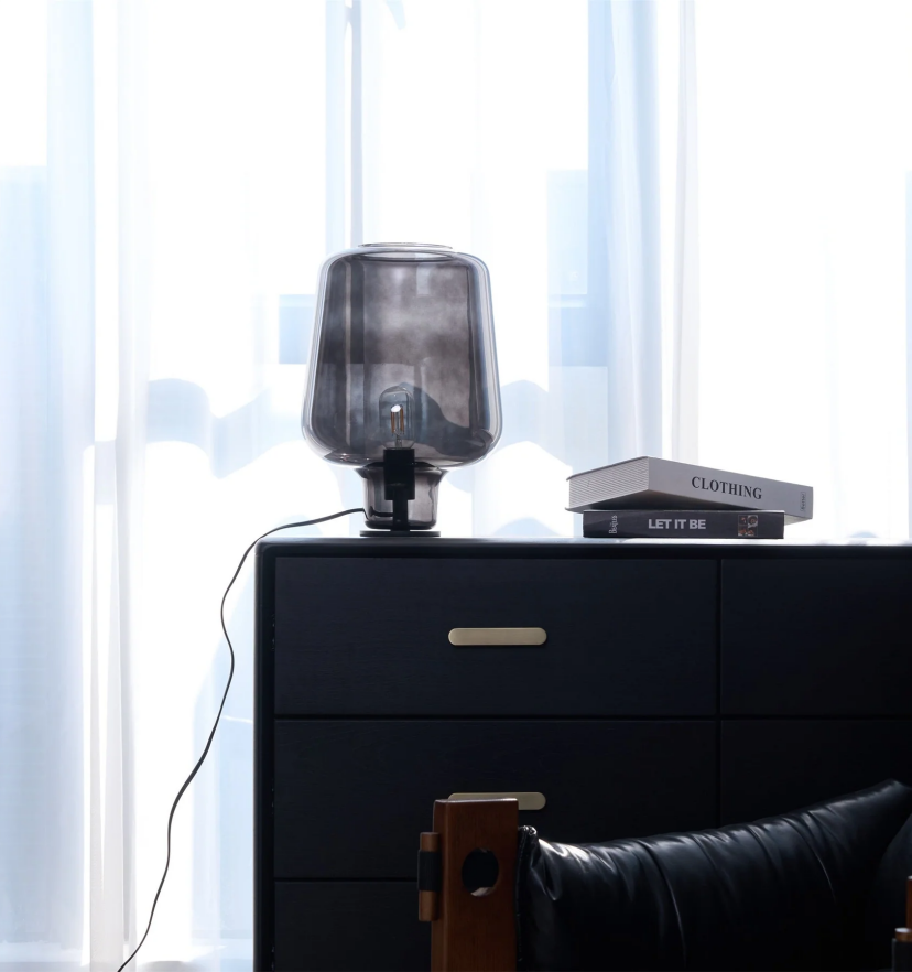 Teutonic Glass Table Lamp - Yiarolight