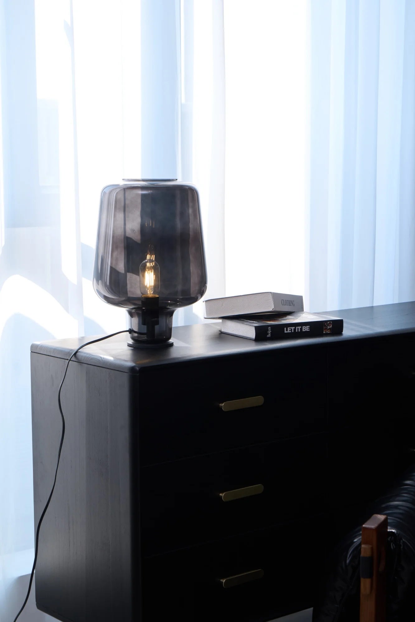 Teutonic Glass Table Lamp - Yiarolight