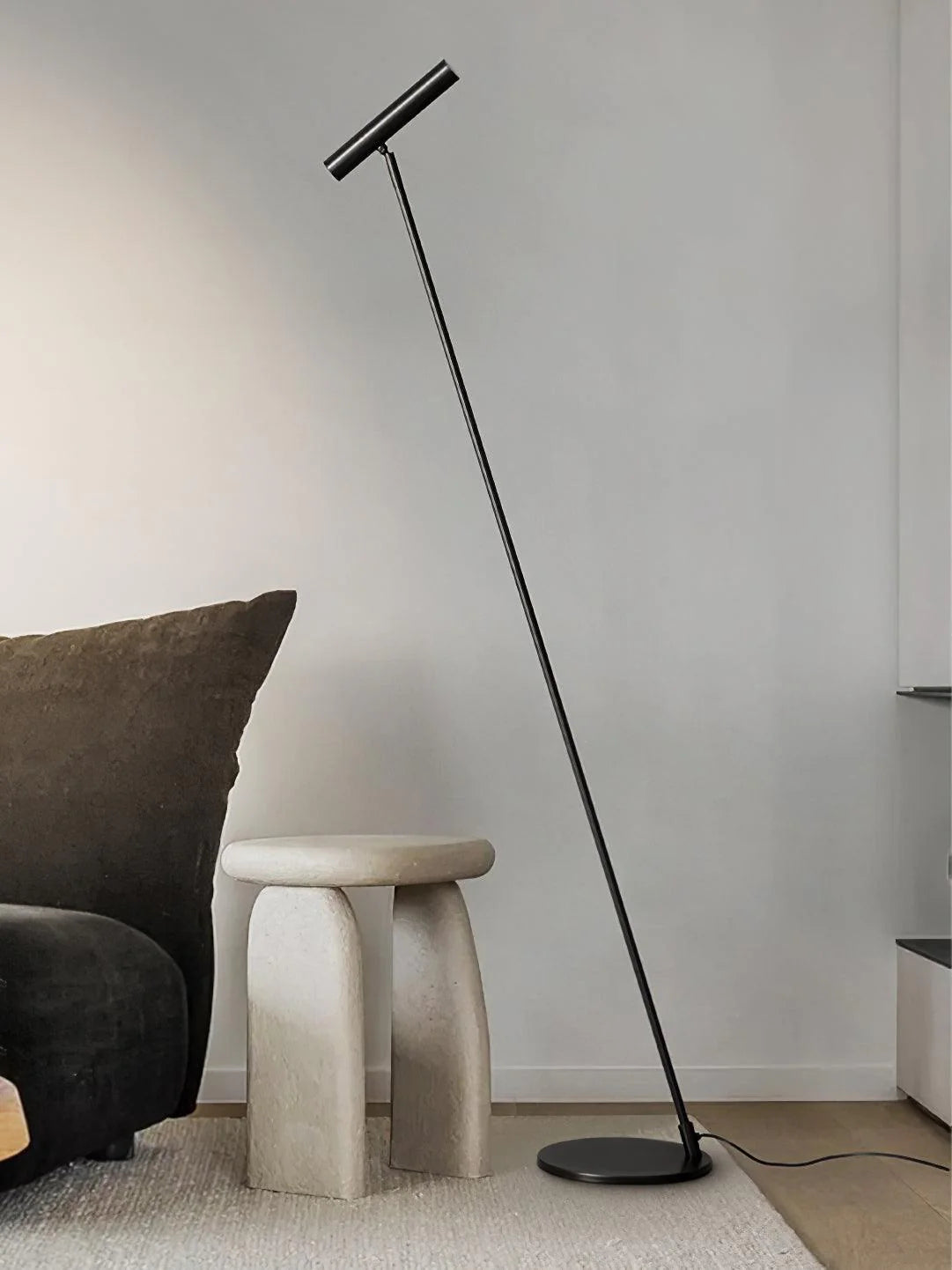 Tom LED Floor Lamp - Yiarolight