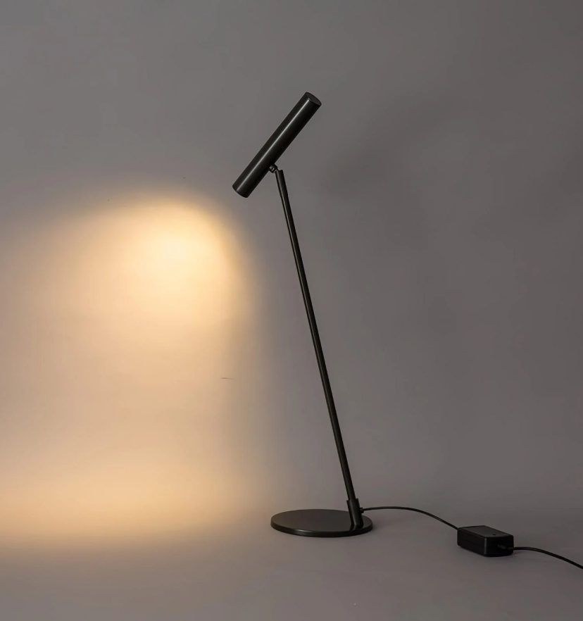 Tom LED Table Lamp - Yiarolight