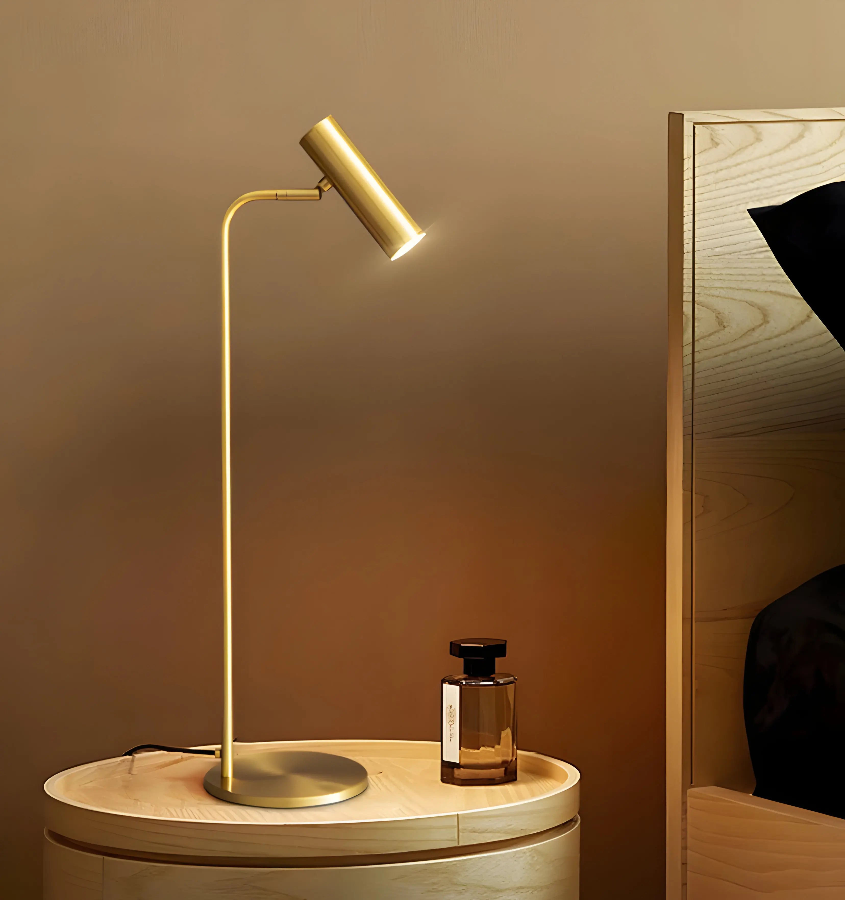 Torris Table Lamp - Yiarolight