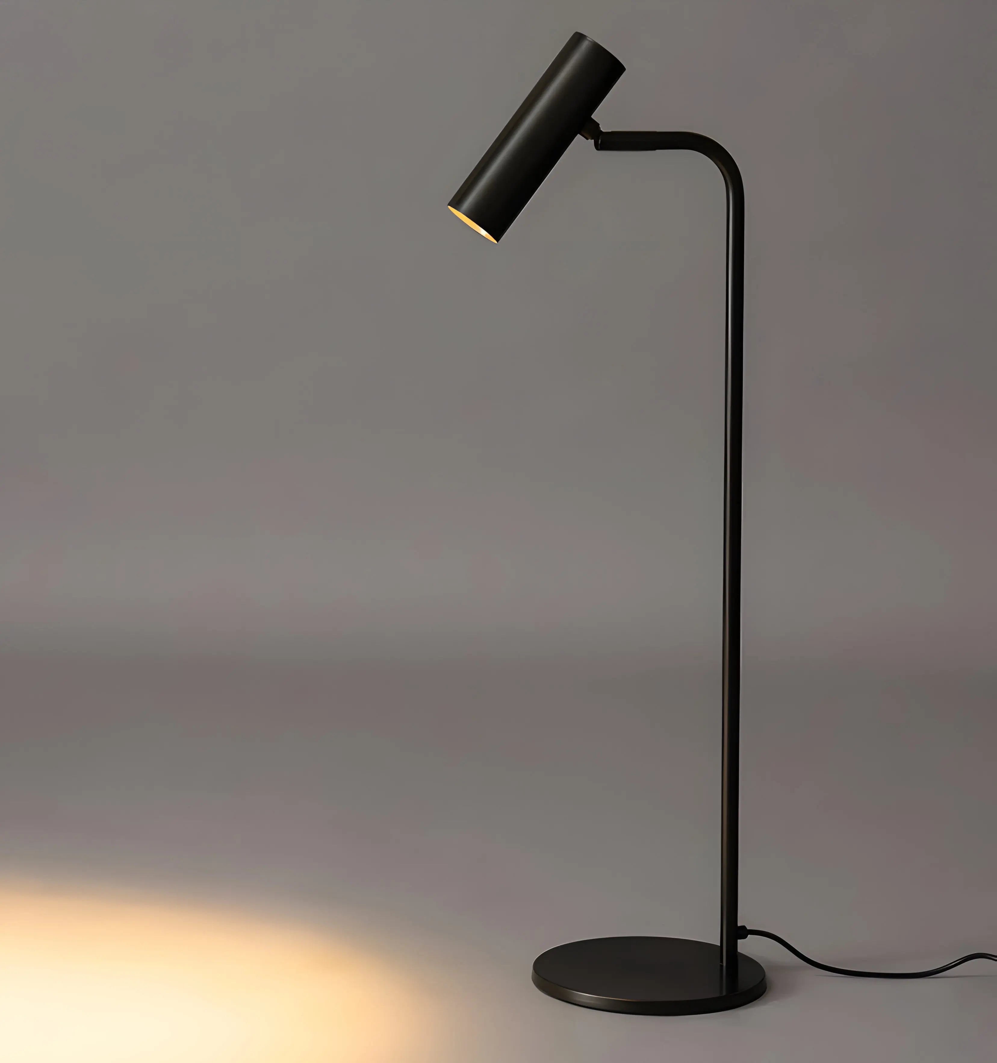 Torris Table Lamp - Yiarolight