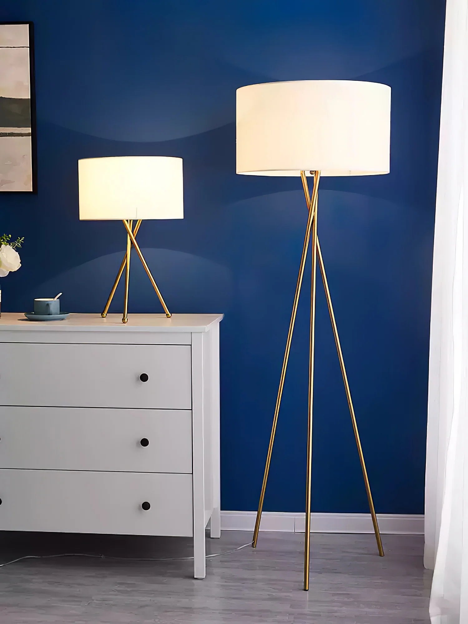 Tripod Grace Floor Lamp - Yiarolight
