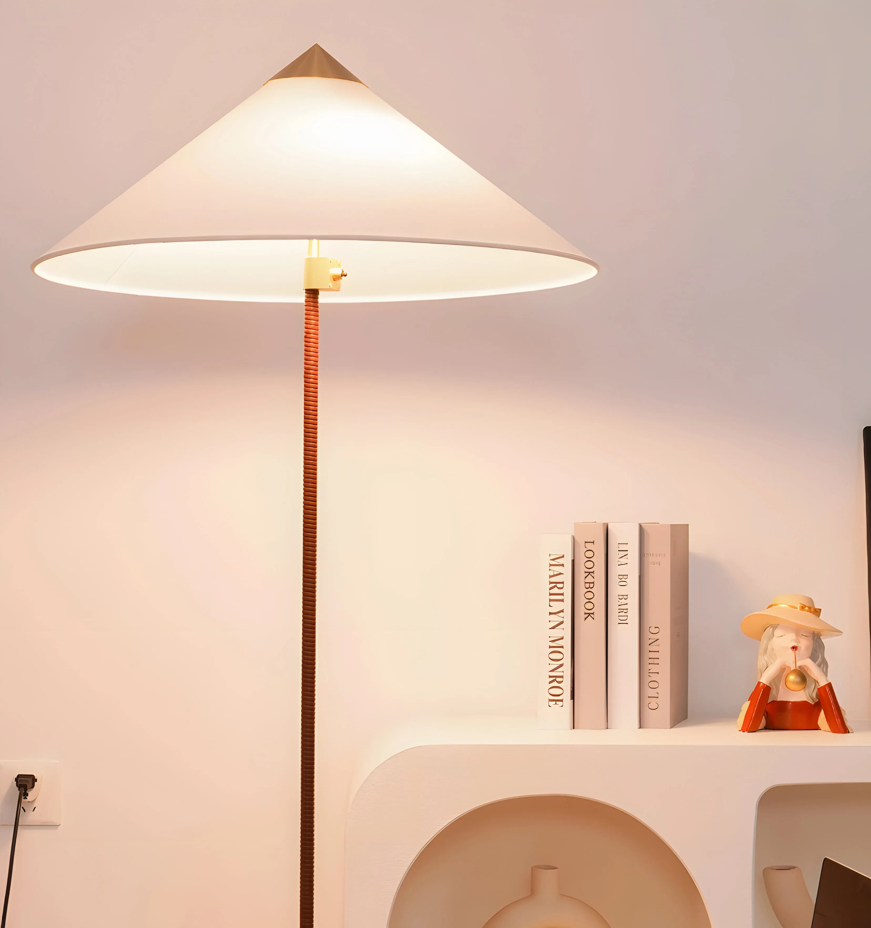 Tynell Floor Lamp - Yiarolight